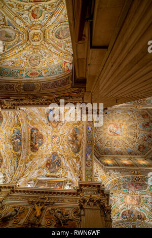 Cupola emisferica della Basilica di Santa Maria Maggiore di Bergamo Foto Stock