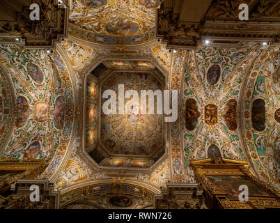 Cupola emisferica della Basilica di Santa Maria Maggiore di Bergamo Foto Stock