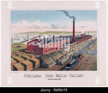 Stampa mostra una panoramica di Portland Star Match Factory a Portland, Maine, con un Boston & Maine ferrovia Treni passeggeri passando in basso a destra sullo sfondo, gli uomini lo scarico di legname dalle automobili della ferrovia accanto alla lunga costruzione in fabbrica e uomini operando una segheria, e sullo sfondo di un fiume o di porto con navi. Foto Stock