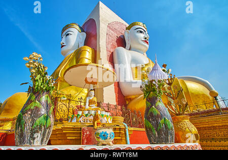 L'altare di mercoledì notte post planetari con immagine del Buddha e tuskless elefante, è dedicata al pianeta Rahu di astrologia birmano, Kyaik Pun Pag Foto Stock