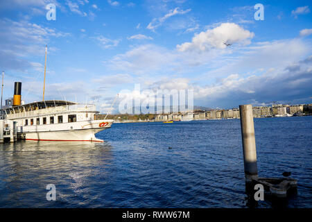 Il Rhone, swiss sternwheeler, Lago Leman, Ginevra, Svizzera Foto Stock