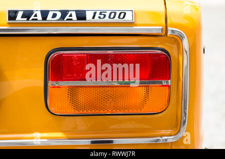 Spia posteriore del vintage Lada 1500 (VAZ 2103) auto presso l'auto show di Sopron, Ungheria Foto Stock
