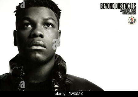 2010S UK Moncler Magazine annuncio pubblicitario Foto Stock