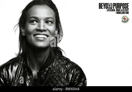 2010S UK Moncler Magazine annuncio pubblicitario Foto Stock