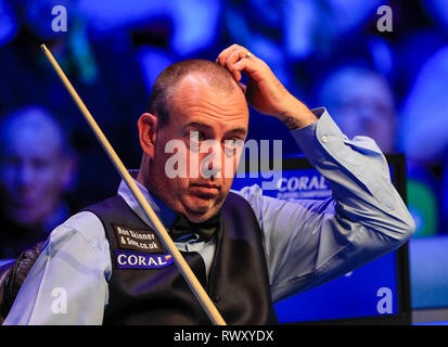 Preston Guild Hall, Preston, Regno Unito. 7 Mar, 2019. Snooker, Coral Players Championship; Mark Williams guarda perplesso durante il suo quarto di finale contro Neil Robertson Credito: Azione Sport Plus/Alamy Live News Foto Stock