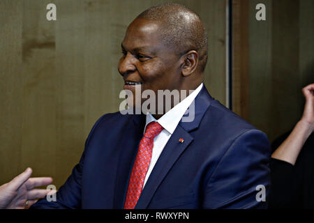 Bruxelles, Belgio. 7 Marzo 2019.Faustin Touadera Archange, Presidente della Repubblica Centrafricana è accolto dal Presidente della Commissione Europea Jean Claude Juncker prima di un incontro. Alexandros Michailidis/Alamy Live News Foto Stock