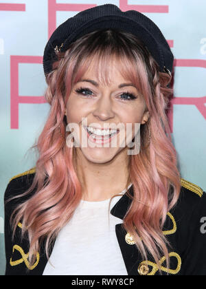 WESTWOOD, Los Angeles, CA, Stati Uniti d'America - MARZO 07: il violinista Lindsey Stirling arriva a Los Angeles prima di Lionsgate 'cinque piedi oltre" tenutasi presso il Fox Bruin Theatre il 7 marzo 2019 a Westwood, Los Angeles, California, Stati Uniti. (Foto di Xavier COLLIN/Image Press Agency) Foto Stock