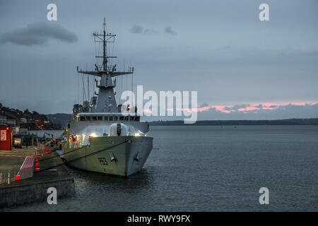 Cobh, Cork, Irlanda. Il giorno 08 marzo, 2019. Irish mezzo navale LÉ William Butler Yeats è ancorata in acque profonde berth in Cobh, Co. Cork, Irlanda. Credito: David Creedon/Alamy Live News Foto Stock
