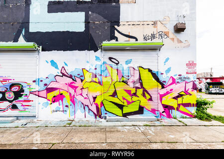 Graffiti da alcuni artisti di talento nel centro cittadino di Houston, TX Foto Stock