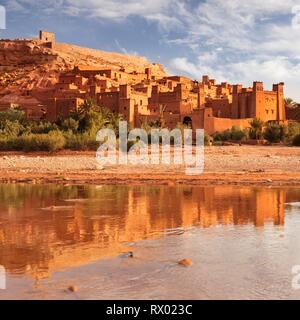 Kasbah Ait-Benhaddou, Sito Patrimonio Mondiale dell'UNESCO, Atlas Atlas Mountains, vicino a Ouarzazate, Marocco Foto Stock