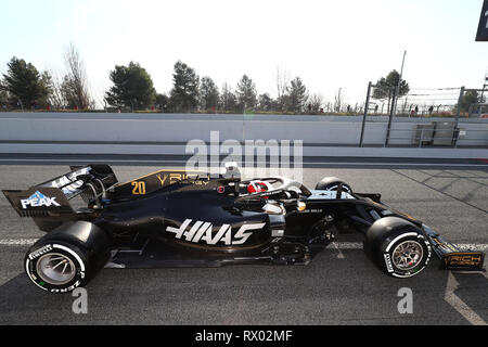 Montmelo, Barcelona - Spagna. 28h Febbraio 2019. Kevin Magnussen della Danimarca la guida del (20) Haas F1 Team VF-19 Ferrari in pista durante la F1 Test invernali Foto Stock