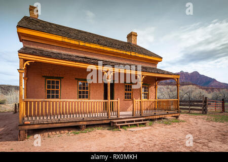 Alonzo Russell adobe house (presenti nel film "Butch Cassidy e Sundance Kid'), Grafton città fantasma, USA Utah Foto Stock