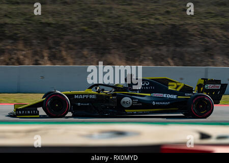 Barcellona, Spagna. 28 Febbraio 2019 - Nico Hulkenberg dalla Germania con 27 il Team Renault F1 RS19 sulla via durante il test F1. Foto Stock