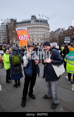 Londra, Regno Unito. Xii gen, 2019, Giubbotto giallo UK dimostrazione a Trafalgar Square. Foto Stock