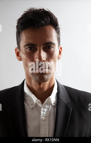 Ritratto di uomo in Blazer Foto Stock