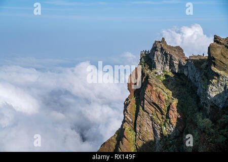 Aussichtspunkt hoch in Madeiras Zentralmassiv, Madeira, Portogallo, Europa | viewpoint in Alta Madera la catena montuosa centrale, Madeira, Portogallo, UE Foto Stock