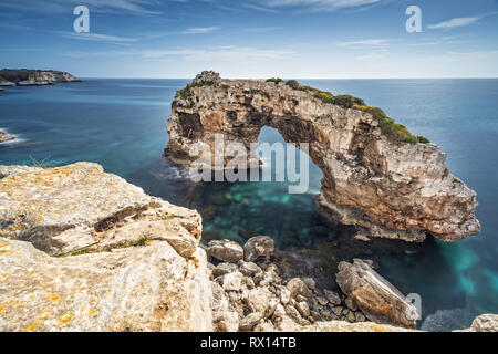 Pietra naturale Arch Mirador Es Pontas a Mallorca, Spagna Foto Stock