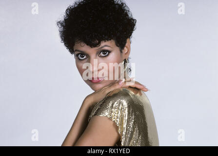 Studio Pubblicità ancora da "Fama" Debbie Allen (1984) Riferimento File # 33751 761THA Foto Stock