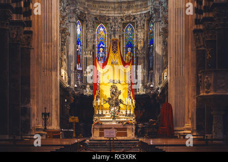 Genova, Italia - 4 Novembre 2018: interno della Cattedrale di San Lorenzo o la Cattedrale di San Lorenzo Foto Stock