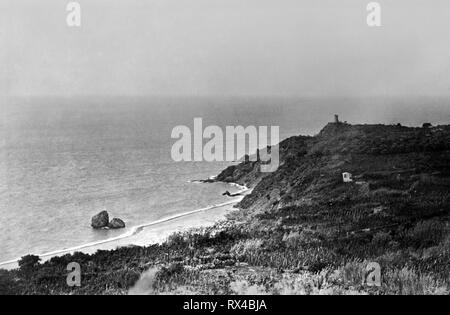 L'Europa, Italia, Calabria, palmi, scenario paesaggistico punta pietre nere e la torre Taureana, 1910-20 Foto Stock