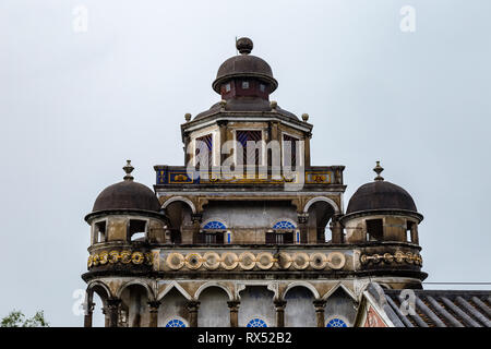 Lug 2017, del Kaiping, Cina. Ruishi Lou in del Kaiping Diaolou JinJiangLi Village, vicino a Guangzhou. Costruito da ricchi Overseas Chinese, queste case famiglia sono un Foto Stock