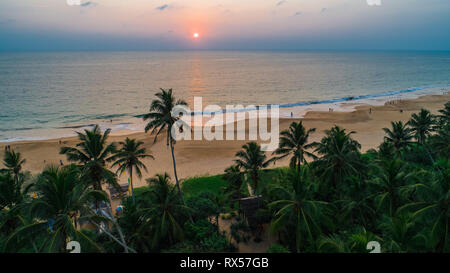 Antenna. Hikkaduwa beach. Lo Sri Lanka. Foto Stock