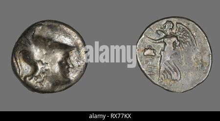 Tetradrachm (moneta) raffigurante la dea Atena. Roman. Data: 190 BC-36 BC. Dimensioni: diam. 2,8 cm; 16.09 g. Argento. Origine: Impero Romano. Museo: Chicago Art Institute. Autore: antico romano. Foto Stock