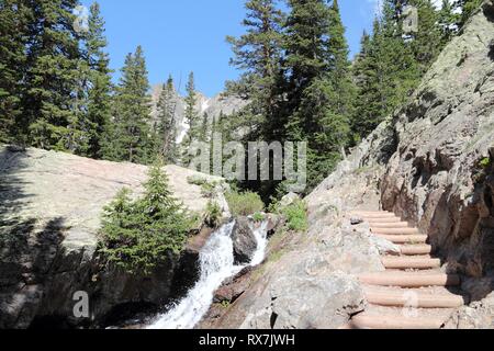 Sentiero escursionistico nelle Montagne Rocciose, Colorado, Stati Uniti. Foto Stock