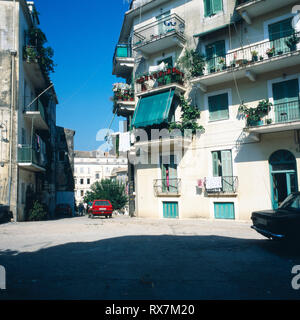 Insel Korfu - Häuserwand auf der Insel Korfu, Griechenland 1980er. Housewall sull'isola di Corfu, Grecia degli anni ottanta. Foto Stock