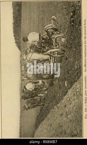 Agricoltura efficace; un libro di testo per una efficace attività agricole; un libro di testo per le scuole americane effectivefarming00samp Anno: 1919 446 Agricoltura efficace Foto Stock