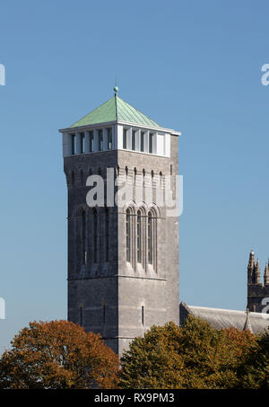 Plymouth Guildhall è situato sulla Guildhall Square nel centro della città di Plymouth, Devon, Inghilterra. Fu costruito nel tardo XIX secolo dalla Norma Foto Stock