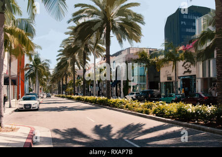 Una vista di Rodeo Drive a Beverly Hills. Esclusiva Foto Stock