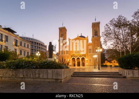 Athens, Grecia - 6 Novembre 2018: Cattedrale metropolitana di Atene situato in una metropoli Square nella città vecchia di Atene. Foto Stock