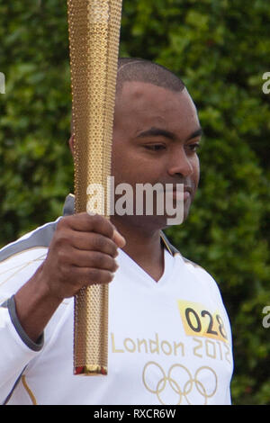 Lancia il sergente Johnson Beharry Gedeone (VC)Victoria Cross britannica soldato dell'esercito presso le Forze Armate Memorial, National Memorial Arboretum,Staffordshire Foto Stock