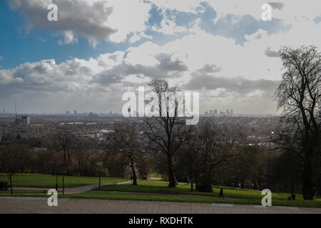 Londra, Regno Unito. 9 Mar 2019. Un blustery ma giornata di sole a Londra Credito: PAl Quezada-Neiman/Alamy Live News Foto Stock