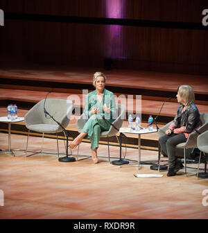 Londra, Regno Unito. 9 Mar, 2019. Lily Allen visto che parla di Jude Kelly durante le donne del mondo festival di Southbank a Londra. Credito: Terry Scott/SOPA Immagini/ZUMA filo/Alamy Live News Foto Stock