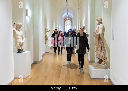 Torino, Italia, 09 marzo, 2019. Foto LaPresse/Nicol&#xf2; campo il 3/9/2019 Torino (Italia) Cronaca Settimana dei Musei, l'iniziativa promossa dal Ministero per i Beni e le attività&#xe0; culturali prevede l'ingresso gratuito a tutti i musei statali dal 5 al 10 marzo Nella foto: visitatori nella Galleria Sabauda Foto LaPresse/Nicol&#xf2; campo Marzo 9, 2019 Torino (Italia) News Settimana di musei, l'iniziativa promossa dal Ministero per i Beni e le Attività Culturali offre ingresso gratuito a tutti i musei statali dal 5 al 10 marzo dell'immagine: i visitatori nella Galleria Sabauda Credito: LaPre Foto Stock