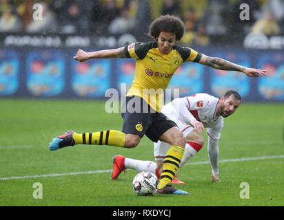 Dortmund, Germania. 09Mar, 2019. firo: 09.03.2019, calcio, 2018/2019, 1.Bundesliga BVB Borussia Dortmund - VfB Stuttgart 3: 1 sola azione Axel Witsel | Utilizzo di credito in tutto il mondo: dpa/Alamy Live News Foto Stock