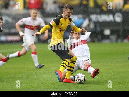 Dortmund, Germania. 09Mar, 2019. firo: 09.03.2019, calcio, 2018/2019, 1.Bundesliga BVB Borussia Dortmund - VfB Stuttgart 3 : 1 duelli Marco Reus, | Utilizzo di credito in tutto il mondo: dpa/Alamy Live News Foto Stock