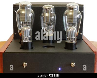 Tubo a vuoto con amplificatore 300b triodes Foto Stock