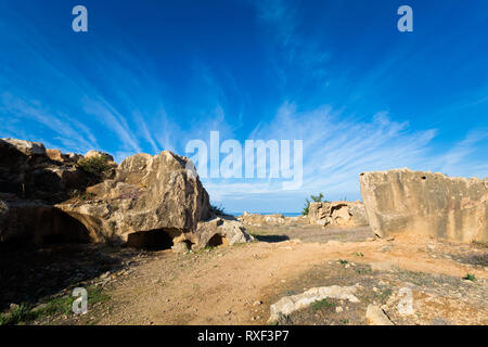 Bella e antica tombe dei re cimitero parco archeologico di Paphos. Antico Cimitero prese sulla isola di Cipro. Foto Stock