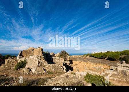 Bella e antica tombe dei re cimitero parco archeologico di Paphos. Antico Cimitero prese sulla isola di Cipro. Foto Stock