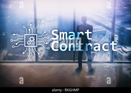 Contratto Smart, blockchain tecnologia in azienda, finanza hi-tech concetto. Grattacieli sullo sfondo. Foto Stock