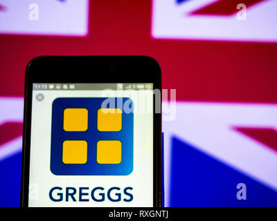 L'Ucraina. 9 Mar, 2019. Greggs plc logo azienda vede visualizzato su un telefono intelligente. Credito: Igor Golovniov SOPA/images/ZUMA filo/Alamy Live News Foto Stock