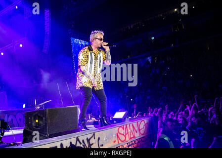 Torino, Italia. 9 Mar, 2019. Il rapper italiano Salmo visto esibirsi live al Pala Alpitour nel Salmo concerto musicale. Credito: Diego Puletto SOPA/images/ZUMA filo/Alamy Live News Foto Stock