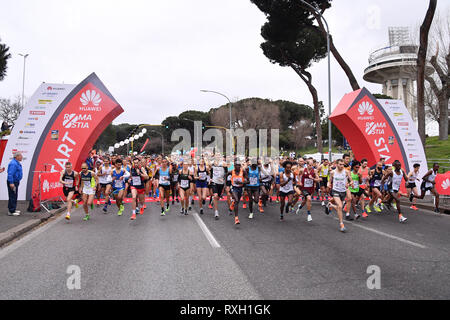 Foto Alfredo Falcone - LaPresse10/03/2019 Roma ( Italia)Sport 2019RomaOstia Nella foto:onu momento della gara Foto Stock