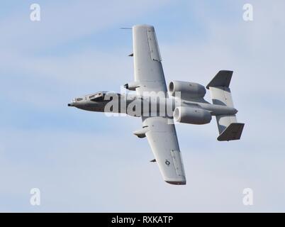 Una Forza Aerea A-10 Warthog/Thunderbolt II getto attacco battenti a Davis Monthan Air Force Base. Foto Stock