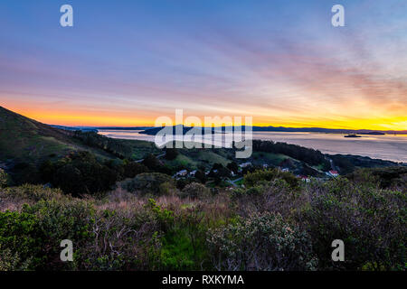 Vista in elevazione del Golden Gate Bridge Foto Stock