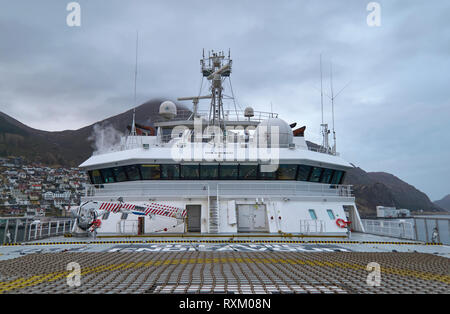 Chiudere fino al ponte e Helideck della ricerca sismica la nave Oceanic adoperano, al momento della sua partenza dal Porto di Maloy, Norvegia. Foto Stock