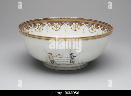 Punch Bowl. Cina; Cinese, realizzato per il mercato americano. Data: 1790. Dimensioni: 12,1 × 29,2 cm (4 3/4 × 11 1/2 in.). In porcellana, smalto, e doratura. Provenienza: Cina. Museo: Chicago Art Institute. Foto Stock